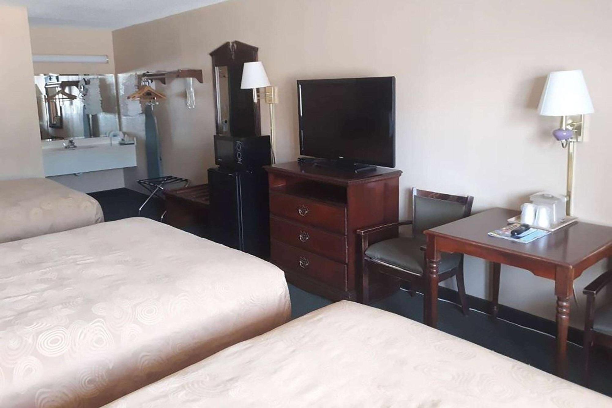 Angel Inn Near Imax, A Travelodge By Wyndham Branson Ngoại thất bức ảnh