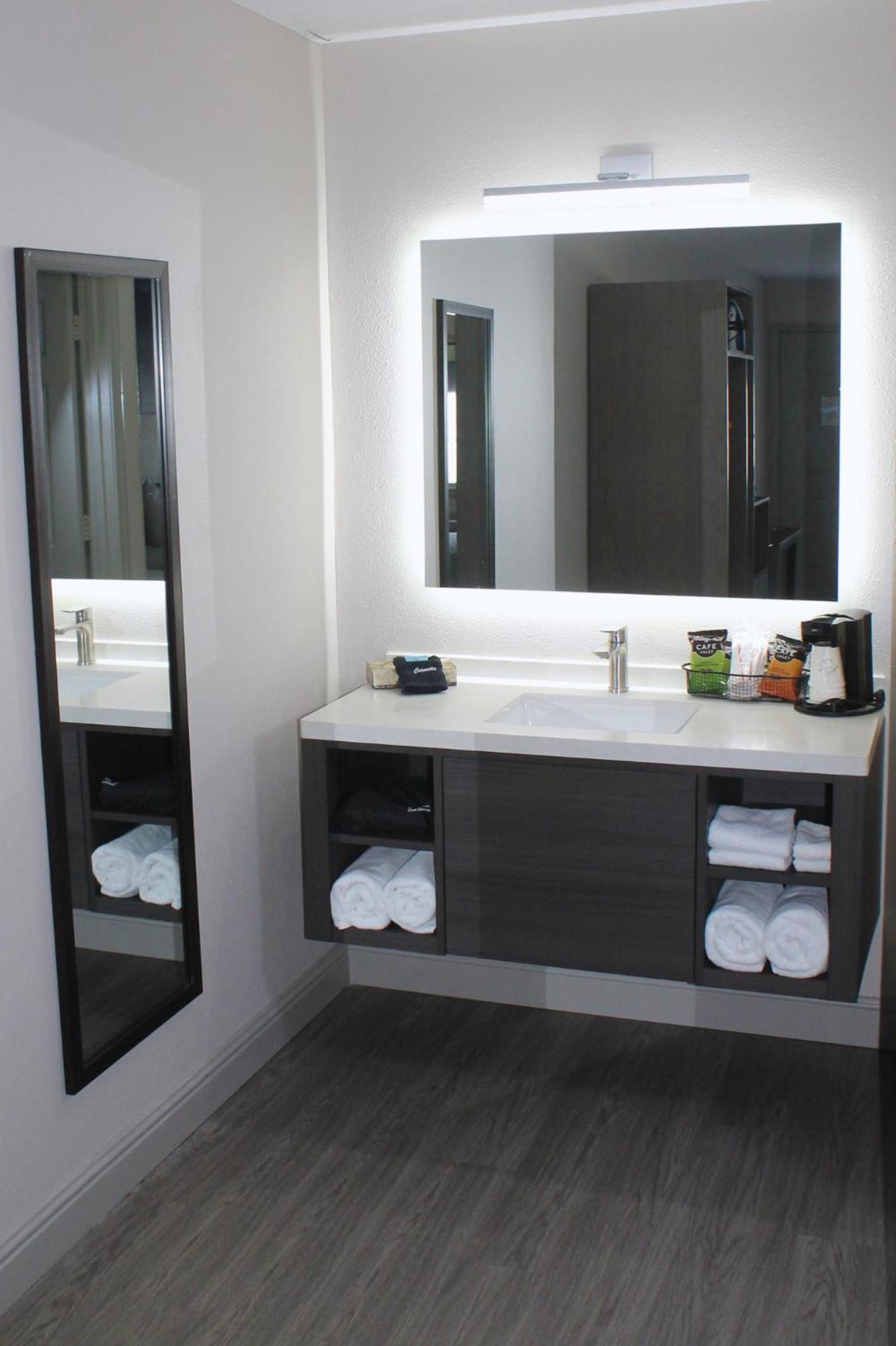 Angel Inn Near Imax, A Travelodge By Wyndham Branson Ngoại thất bức ảnh