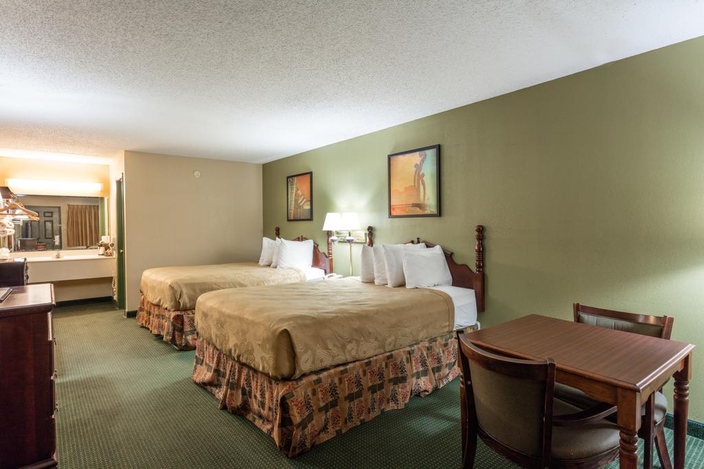 Angel Inn Near Imax, A Travelodge By Wyndham Branson Ngoại thất bức ảnh