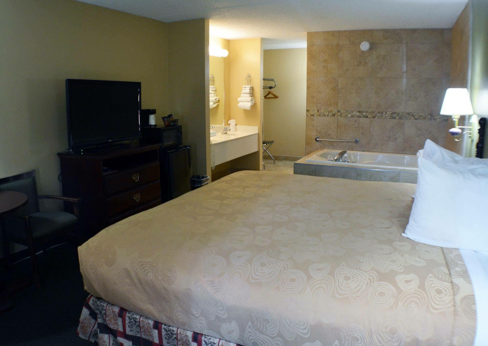 Angel Inn Near Imax, A Travelodge By Wyndham Branson Ngoại thất bức ảnh