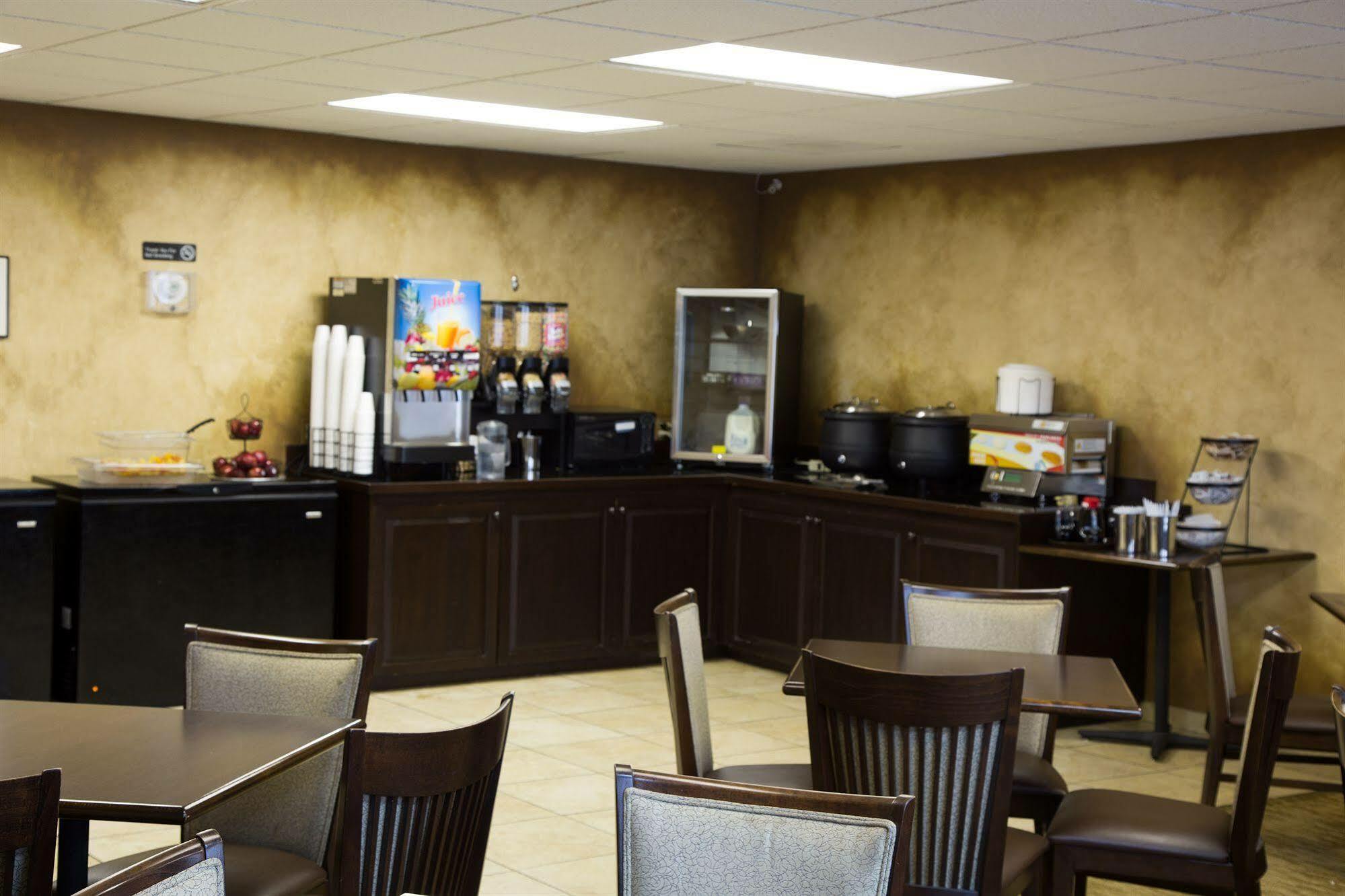 Angel Inn Near Imax, A Travelodge By Wyndham Branson Ngoại thất bức ảnh