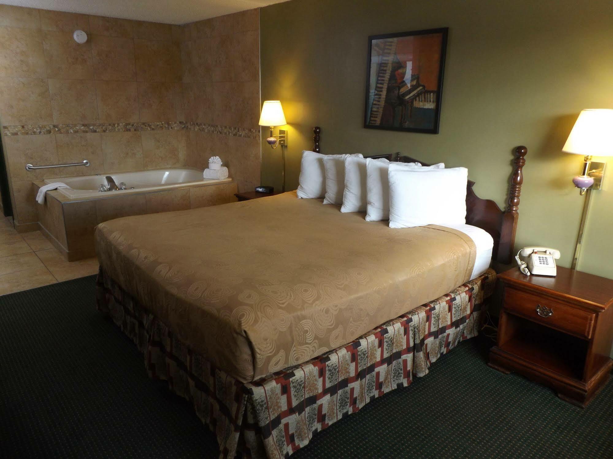 Angel Inn Near Imax, A Travelodge By Wyndham Branson Ngoại thất bức ảnh
